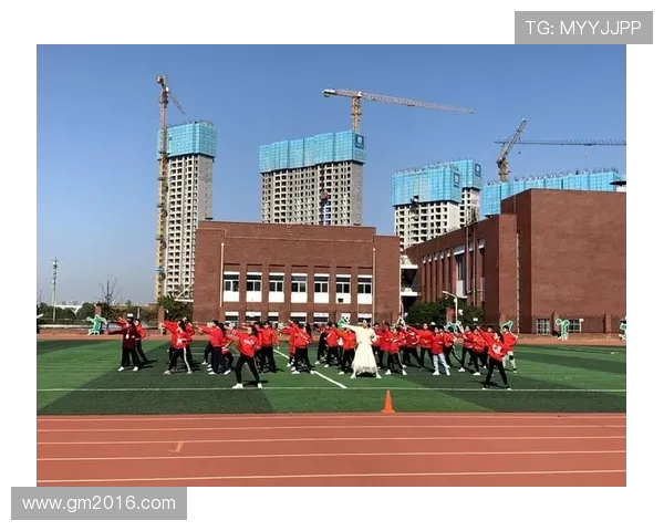 《结合传统武术与现代健身理念的全身塑形操，助力身体健康与气质提升》