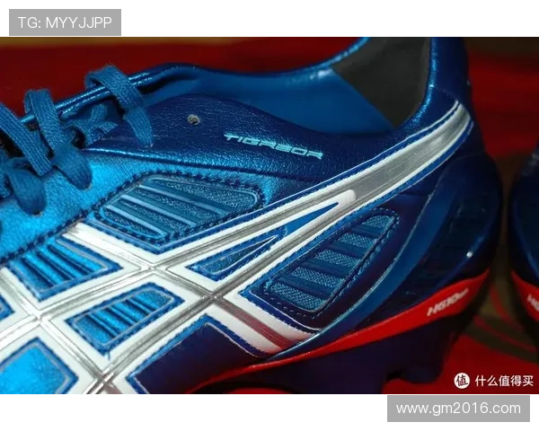 全面解析适合各级球员的足球装备选择与购买指南